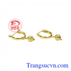 Hoa tai nhỏ đáng yêu là món quà ý nghĩa dành tặng cho các bé. 