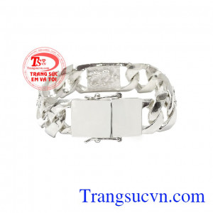 Lắc bạc bản lĩnh phái mạnh được chế tác với chi tiết hình con rồng biểu tượng cho sức mạnh và quyền lực.