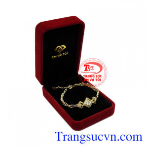 Lắc tay vàng nữ sang trọng chất lượng.