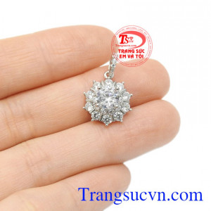 Mặt bạc nữ tinh tế đẹp.