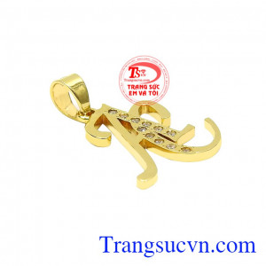 Kiểu dáng trang nhã, phong cách đang là xu hướng được nhiều khách hàng lựa chọn. Mặt dây chữ AC đẹp