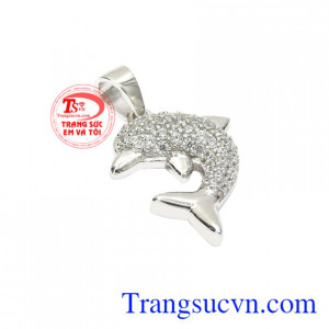 Cá heo là loài vật biểu tượng cho sự khôn khéo, hiền hòa và dũng cảm.