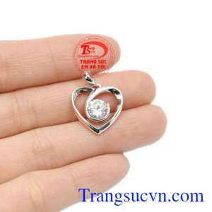 Mặt nữ vàng trắng trái tim chất lượng.