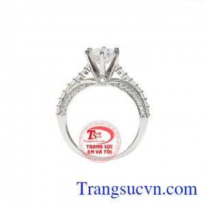 Từng đường nét và các chi tiết kết hợp hài hòa mang tới chiếc nhẫn hoàn mỹ. Nhẫn bạc nữ kiêu sa