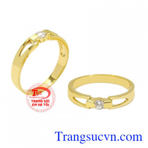 Đôi nhẫn cưới này sẽ là sợi dây gắn kết tình cảm vợ chồng, tâm đầu ý hợp, mãi mãi hạnh phúc.