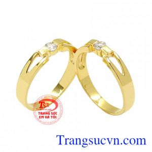 Nhẫn cưới kết duyên đôi lứa xinh xắn khắc chữ miễn phí, nhận đặt chế tác theo yêu cầu.
