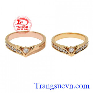 Nhẫn cưới là kỷ vật minh chứng cho một tình yêu đẹp, hạnh phúc lứa đôi.