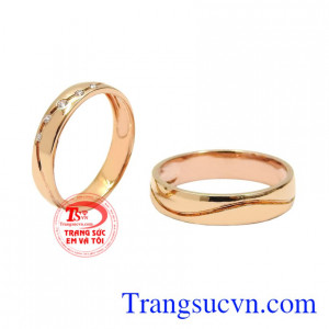 Cho đến ngày nay, nhẫn cưới là tín vật không thể thiếu trong ngày trọng đại của các cặp đôi.