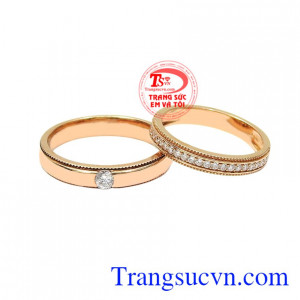 Nhẫn cưới vàng hồng kết duyên được chế tác tinh xảo hợp thời trang.