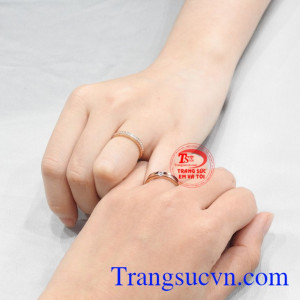 Nhẫn cưới vàng hồng kết duyên
