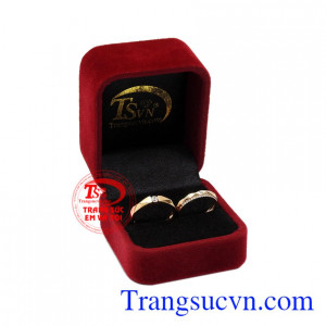 Nhẫn cưới vàng hồng viên mãn chất lượng.