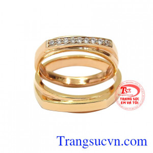 Nhẫn cưới vàng hồng yêu thương trao trọn niềm tin.