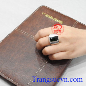 Nhẫn nam bạc quyền lực