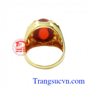 Sản phẩm chế tác từ vàng tây 10k bền đẹp, sáng bóng.
