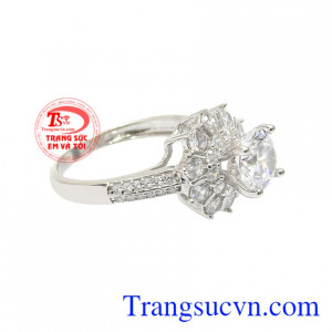 Nhẫn nữ bạc lấp lánh món quà tặng dành cho người con gái yêu thương, nhận đặt chế tác theo yêu cầu.