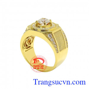 Nhẫn vàng bản lĩnh phái mạnh là một thiết kế mới của Trang sức Em và Tôi. 