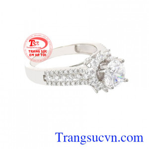 Nhẫn vàng trắng hoàn mỹ bảo hành uy tín.