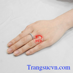 Nhẫn vàng trắng thanh tú