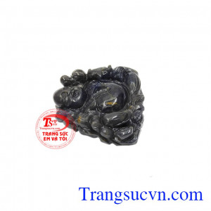 Phật di lặc là hiện thân của sự hạnh phúc, vui vẻ. 