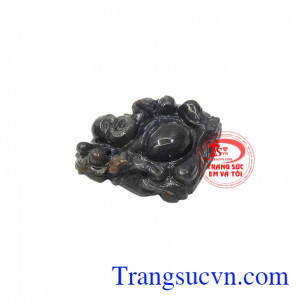 Phật di lặc hưng thịnh đá sapphire mang đến tài lộc, may mắn và giàu có cho người dùng.