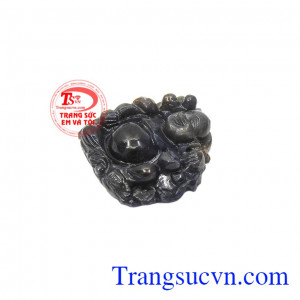 Mặt phật có thể bọc vàng hoặc bạc để làm trang sức phong thủy. Phật di lặc hưng thịnh đá sapphire