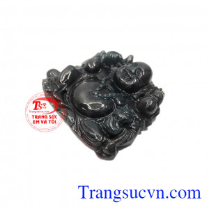 Phật di lặc với đĩnh vàng trong tay là biểu tượng của giàu có và thịnh vượng. Phật di lặc sung túc đá sapphire