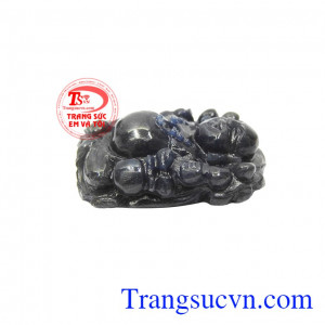 Sản phẩm được chế tác hoàn mỹ mang đến sản phẩm ấn tượng. Phật di lặc thành công đá sapphire