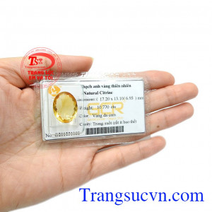 Trong phong thủy, thạch anh vàng mang đến những năng lượng tích cực, xua đuổi điều không may và giúp người dùng được bình an, thư thái. Thạch anh vàng ép vỉ an khang