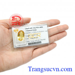 Một số người coi đá thạch anh vàng như lá bùa may mắn đem lại nhiều lợi ích.