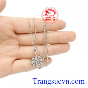 Bộ mặt dây vàng trắng hoa tuyết giao hàng nhanh trên toàn quốc.