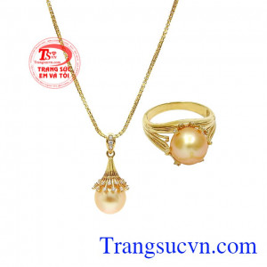 Bộ trang sức ngọc trai rạng ngời