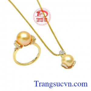 Bộ trang sức ngọc trai vàng tinh tế