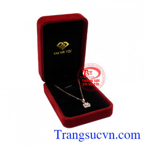 Bộ trang sức vàng hồng trang nhã nhận đặt chế tác theo yêu cầu.
