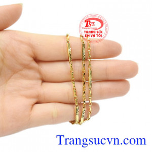 Dây chuyền vàng kiểu cách chất lượng.
