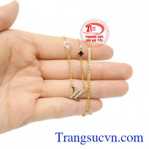 Sản phẩm chế tác từ vàng tây 10k bền đẹp, sáng bóng. Dây chuyền vàng nữ thanh lịch