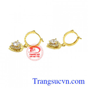 Hoa tai trái tim dễ thương món quà yêu thương để dành tặng cho người phụ nữ của bạn.