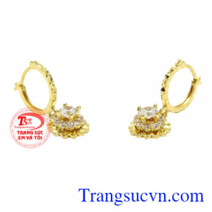 Sản phẩm giúp các cô gái trông hợp thời trang hơn và dễ dàng kết hợp cùng nhiều kiểu trang phục.