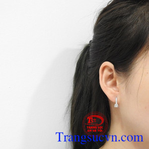 Hoa tai vàng trắng dễ thương