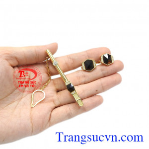 Sản phẩm bảo hành uy tín, giao hàng trên toàn quốc. Kẹp caravat đá tectit thiên nhiên