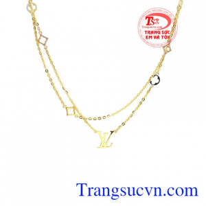 Sản phẩm giúp người dùng càng thêm nữ tính, và quyến rũ hơn. Lắc tay vàng phong cách