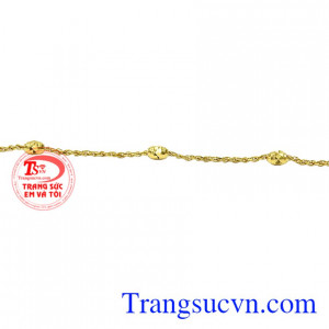 Sản phẩm phù hợp với mọi kiểu trang phục, là món quà xinh yêu để dành tặng cho người thân, bạn bè.
