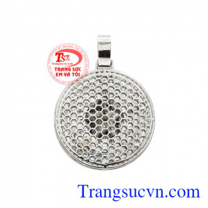 Mặt dây ngôi sao vàng trắng được nhập khẩu từ Hàn Quốc. 