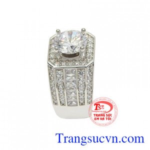 Chiếc nhẫn được chế tác bằng công nghệ cao cấp là xu hướng trang sức được phái mạnh đặc biệt ưa chuộng.