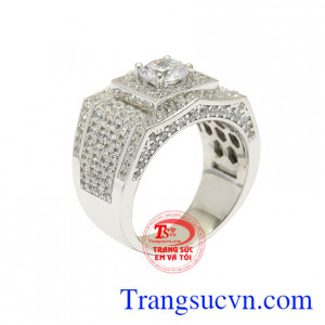Nhẫn bạc nam thương hiệu tôn lên phong cách phái mạnh hiện đại.