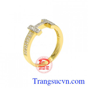 Nhẫn chữ H phong cách