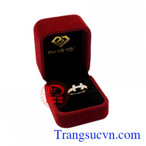 Nhẫn chữ H phong cách