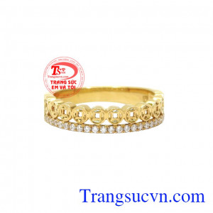 Nhẫn kim tiền tài lộc phái đẹp phong cách trẻ trung, hợp thời trang. 