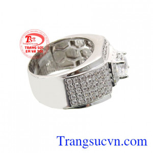 Nhẫn nam bạc danh vọng nam tính.