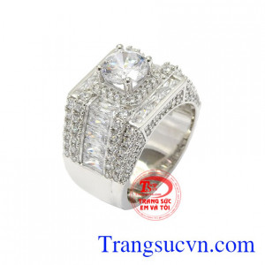 Nhẫn bạc không chỉ là món trang sức mà còn giúp phái mạnh tạo nên phong cách bản thân.