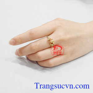 Nhẫn nữ hình nơ dễ thương